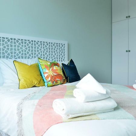 Spacious Modern 2 Bedrooms Apartment In Central 耶烈万 外观 照片