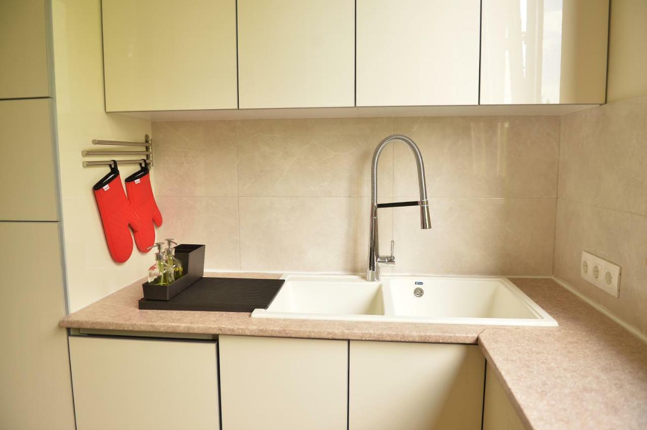 Spacious Modern 2 Bedrooms Apartment In Central 耶烈万 外观 照片